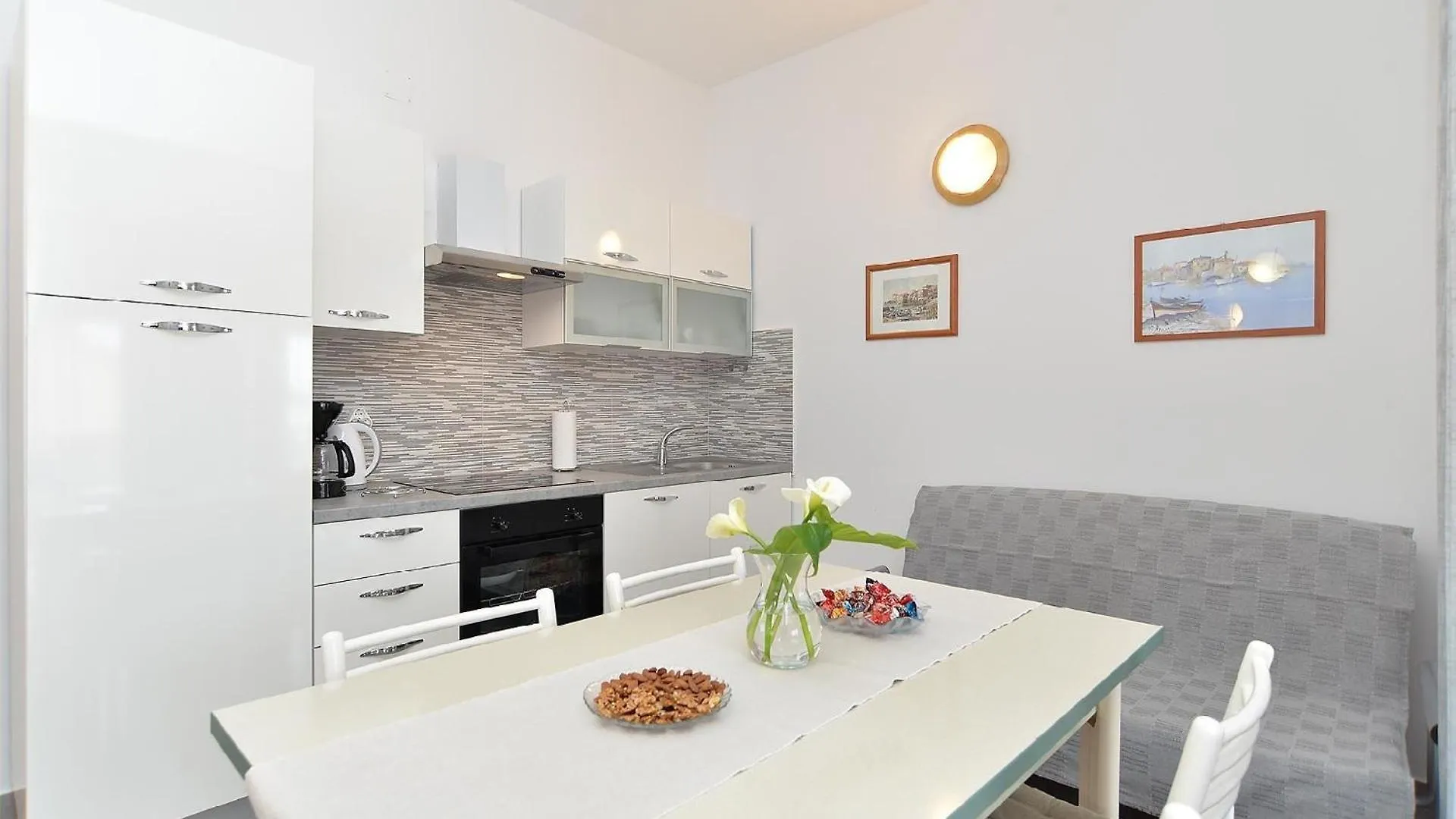 Apartment Ferienwohnung Fuer 4 Personen Ca 52 Qm In Fazana, Istrien Istrische Riviera