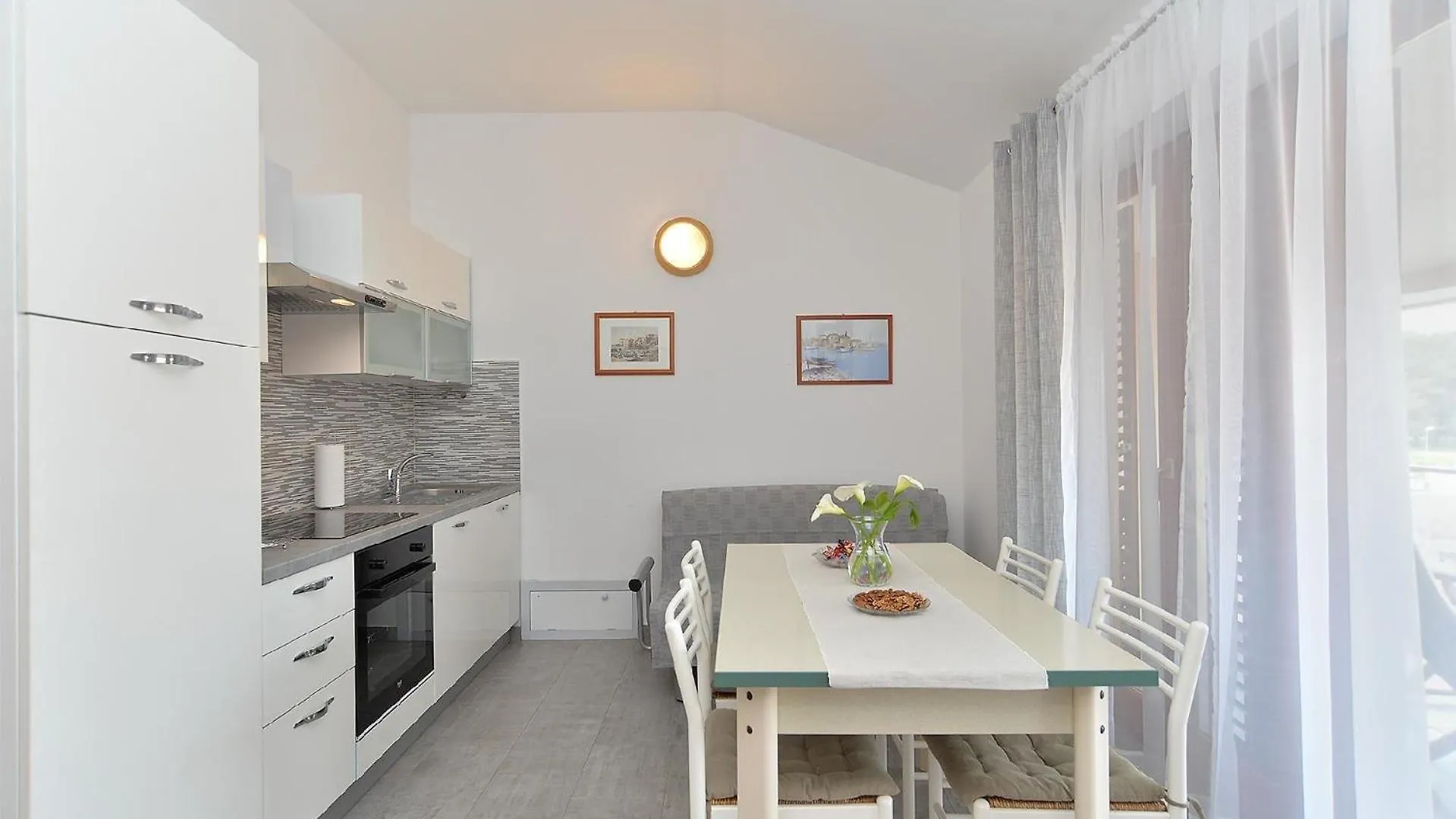 Ferienwohnung Fuer 4 Personen Ca 52 Qm In Fazana, Istrien Istrische Riviera 0*, Fazana